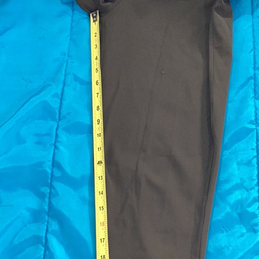 Lululemon on the fly joggers - Picture 9 of 10